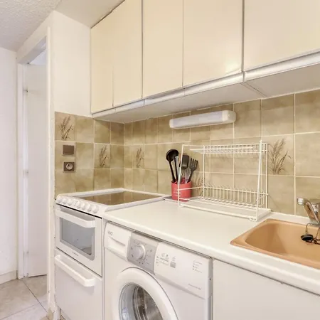 Direct Access To The With Swimming Pool Le Lavandou