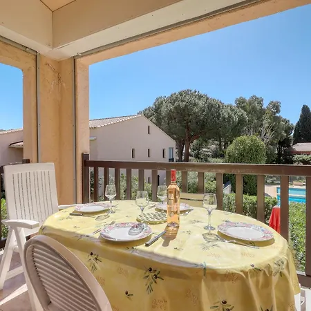 Direct Access To The With Swimming Pool Apartament