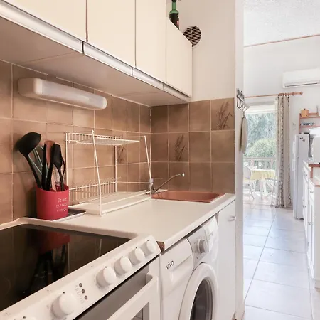 Apartment Direct Access To The With Swimming Pool Le Lavandou