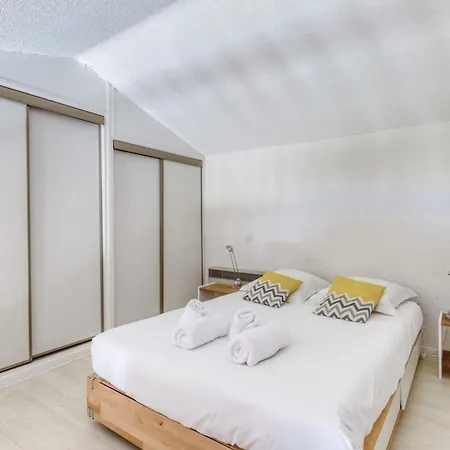 Direct Access To The With Swimming Pool Apartment Le Lavandou