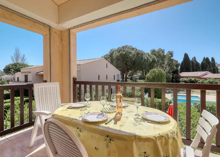 Direct Access To The With Swimming Pool Daire