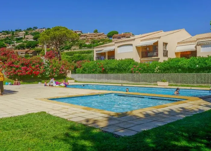 Direct Access To The With Swimming Pool Apartment