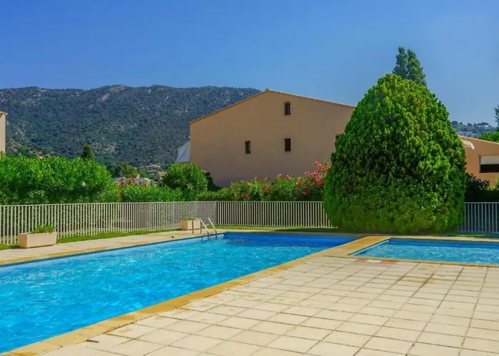 Apartment Direct Access To The With Swimming Pool